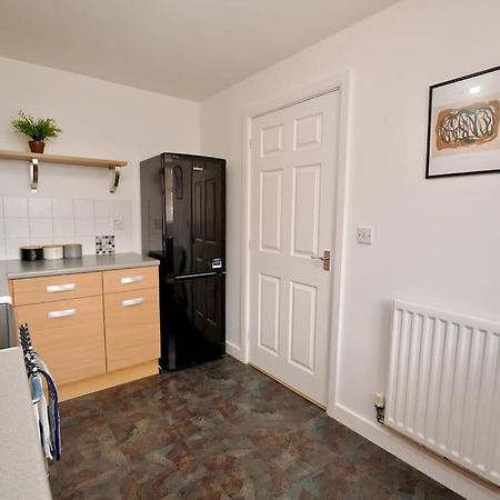 Villa Highley'S Nest - Fully Furnished Gem, Free Private Parking, Sky Tv & Netflix Coventry Esterno foto