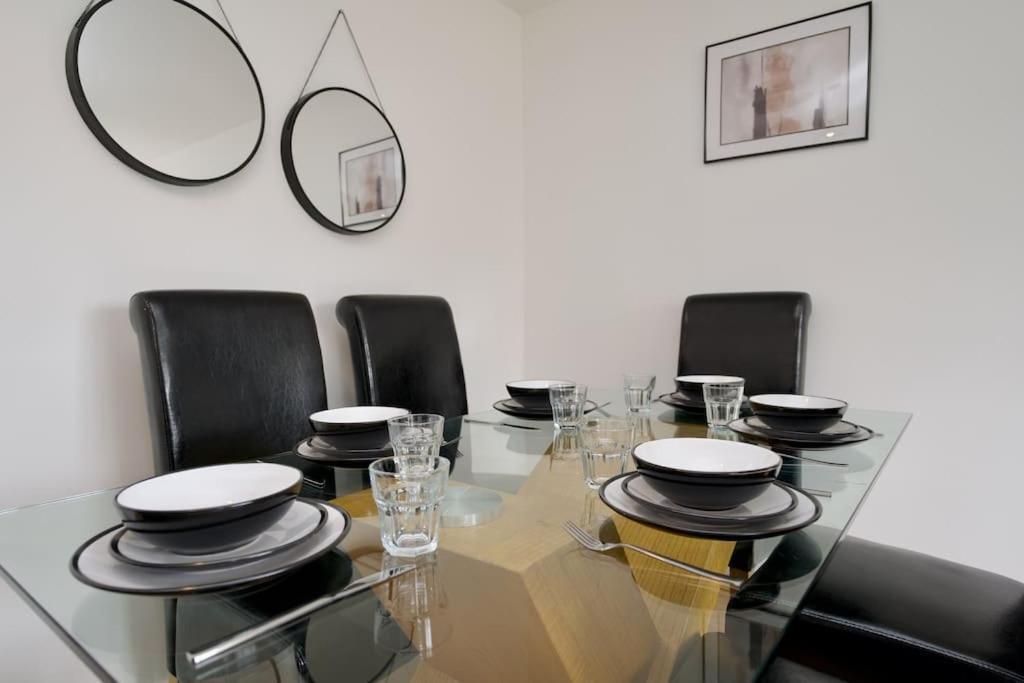 Villa Highley'S Nest - Fully Furnished Gem, Free Private Parking, Sky Tv & Netflix Coventry Esterno foto
