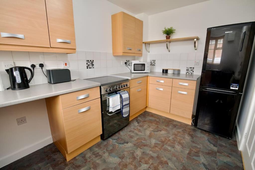 Villa Highley'S Nest - Fully Furnished Gem, Free Private Parking, Sky Tv & Netflix Coventry Esterno foto